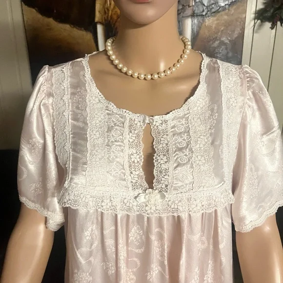 Vintage~ Christian Dior Size Medium Pink Elegant Nightgown